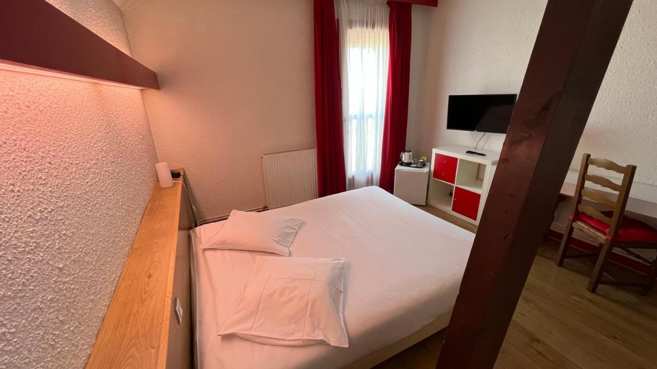 Le Relais De La Sans Fond Hotell Fénay Eksteriør bilde
